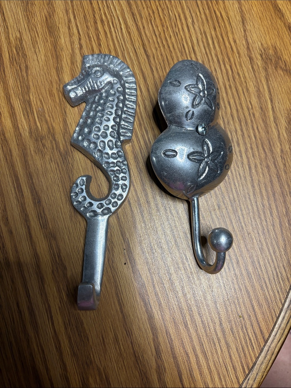 Silver Metal Seahorse and sand dollar Wall Hooks - Decorative Home Wall Decor